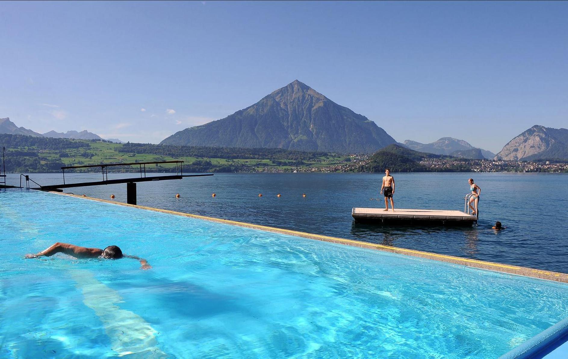 Chalet Egglen "Typical Swiss House, Best Views, Private Jacuzzi" Sigriswil Exterior foto